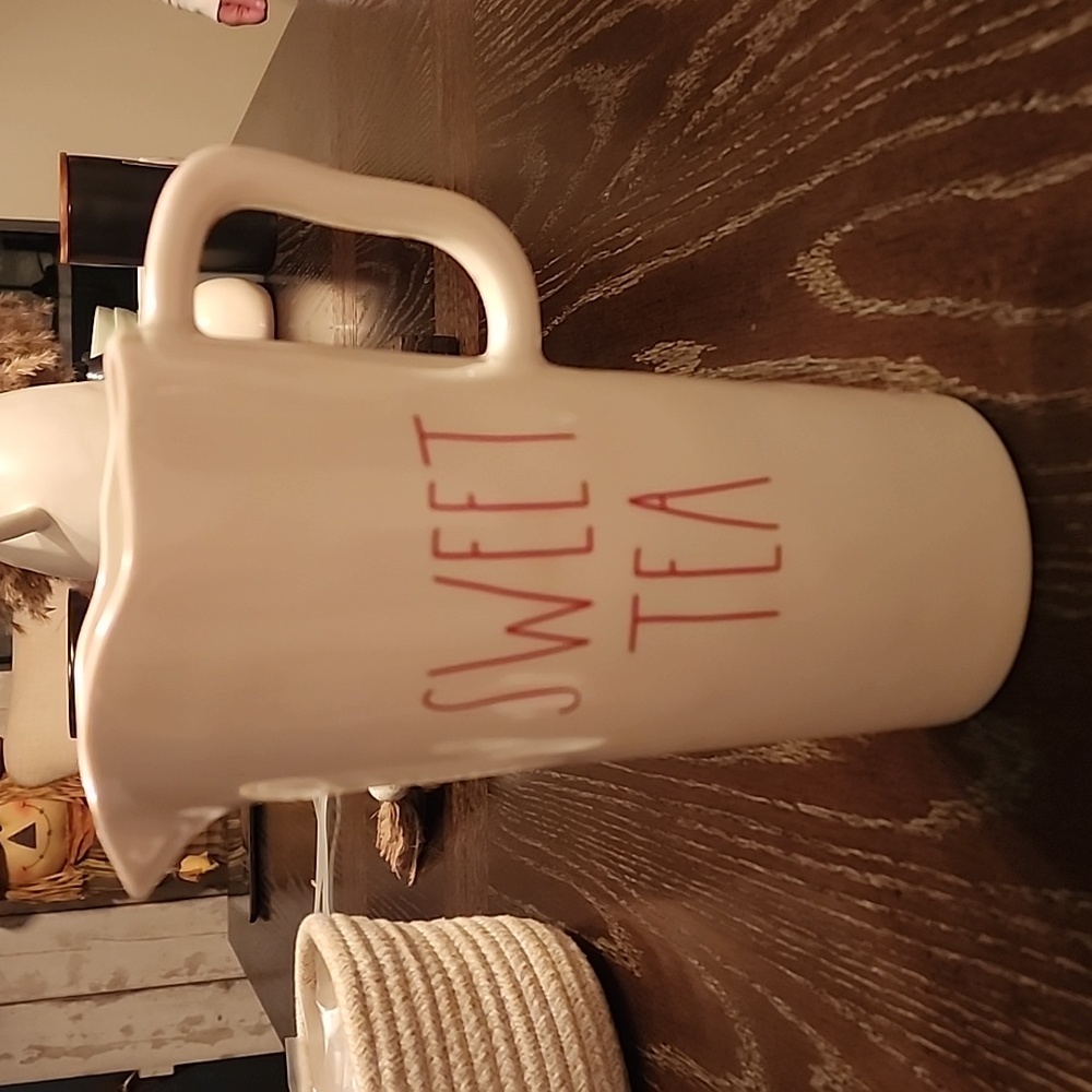 NWOT Rae Dunn Sweet Tea Pitcher